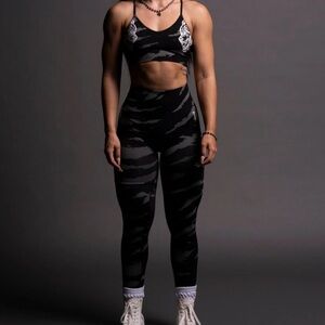 DARC SPORT SHE LEGGINGS❌SOLD❌